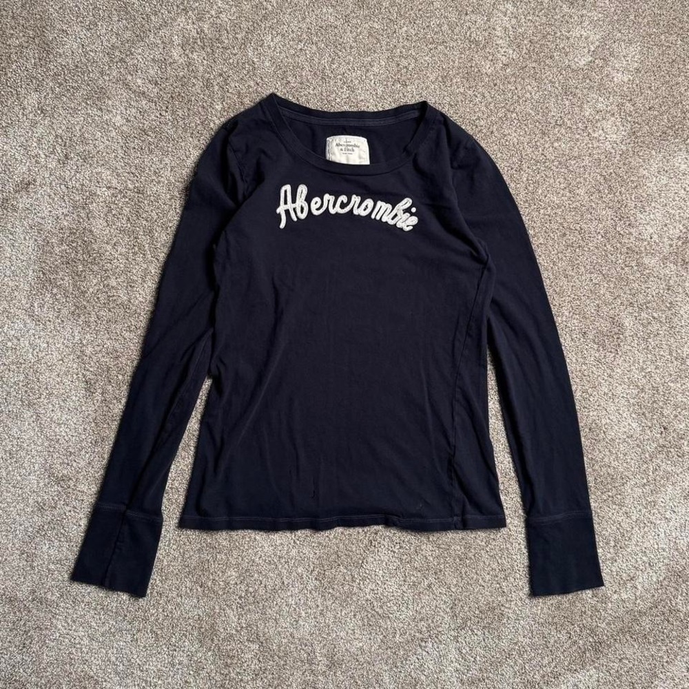 NAVY ABERCROMBIE CLASSIC LOGO LONG SLEEVE